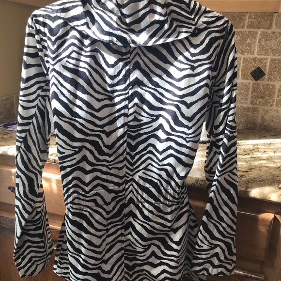 Dana Buchman zebra print  jacket size M - Picture 3 of 3